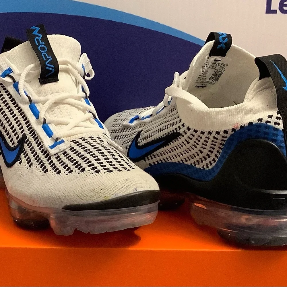 Nike Vapormax 2021 Flyknit White Photo Blue Kids 5y - Picture 2 of 11